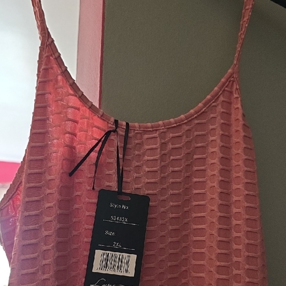 Chic Coral Tank Midi All The Way Down Hugs Your Body .very Beutiful